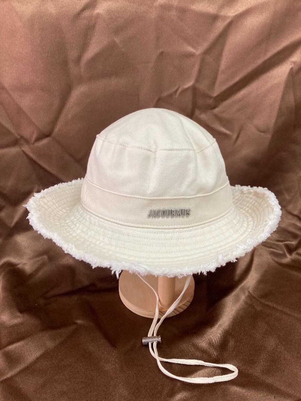 Jacquemus Cream Frayed-Edge Bucket Hat